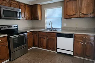 2107 Rose Cliff Ln, Carrollton, TX 75007 - Photo 10