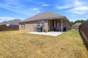 952 Sam St, Springtown, TX 76082 - Photo 38