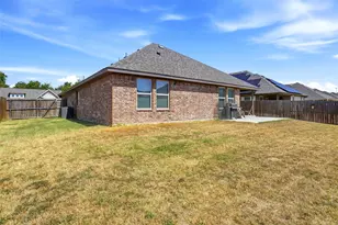 952 Sam St, Springtown, TX 76082 - Photo 40