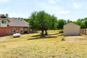 170 Park Pl Cir, Cresson, TX 76035 - Photo 6