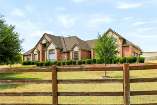 170 Park Pl Cir, Cresson, TX 76035 - Photo 1