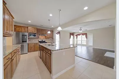 100 Liones Lane, Lewisville, TX 75056 - Photo 6