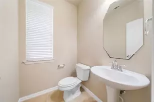 100 Liones Ln, Lewisville, TX 75056 - Photo 14