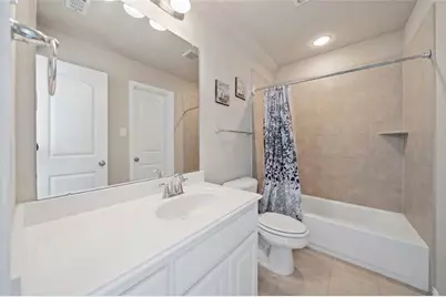 100 Liones Lane, Lewisville, TX 75056 - Photo 18