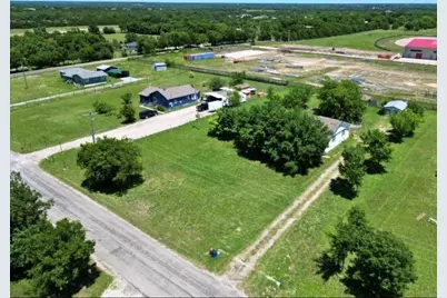 310 Broadway Avenue, Anna, TX 75409 - Photo 2