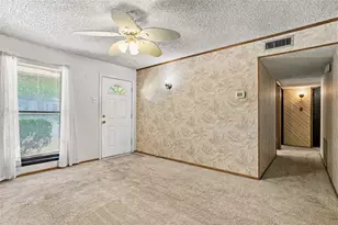 5434 Laredo Ln, Garland, TX 75043 - Photo 6