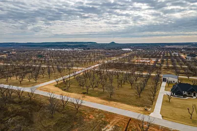 1201 Mooney Drive, Granbury, TX 76049 - Photo 6