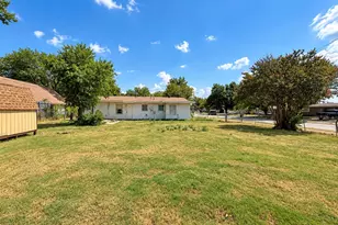 2921 Charles Dr, Garland, TX 75041 - Photo 6
