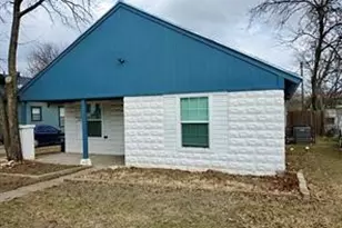2204 Prairie Ave, Fort Worth, TX 76164 - Photo 2