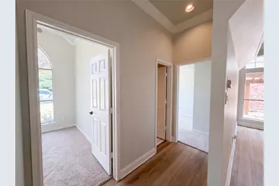 8703 Stonecrest Drive, Irving, TX 75063 - Photo 16