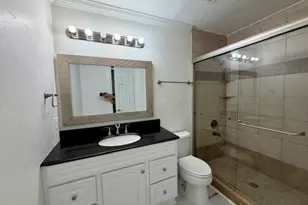 621 Carriagehouse Ln, Garland, TX 75040 - Photo 4