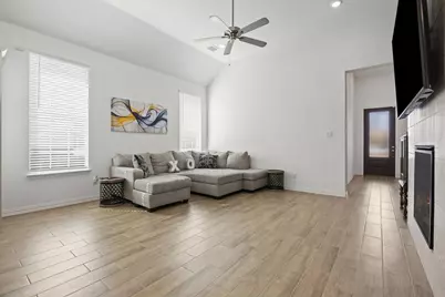 4709 Kings Garden Parkway, Arlington, TX 76005 - Photo 8