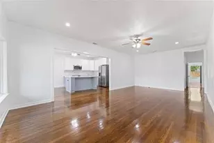 2405 Monroe St, Commerce, TX 75428 - Photo 2