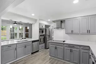 1314 E Lovers Ln, Arlington, TX 76010 - Photo 10