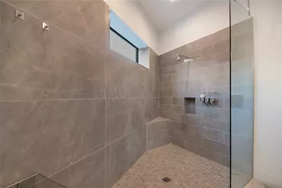60 Vanguard Way, Dallas, TX 75243 - Photo 20