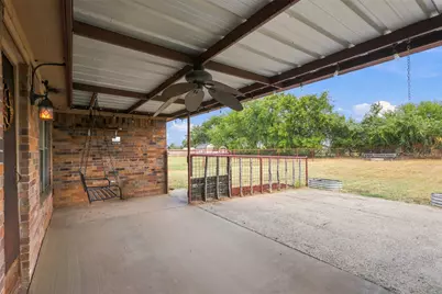108 Chisolm Trail Court, Springtown, TX 76082 - Photo 26