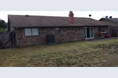 2107 Bordeaux Drive, Carrollton, TX 75007 - Photo 14