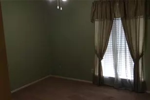 2107 Bordeaux Dr, Carrollton, TX 75007 - Photo 10