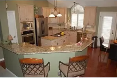 8636 Mill Creek Road, Irving, TX 75063 - Photo 2
