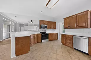 2002 Clearview Dr, Ennis, TX 75119 - Photo 10