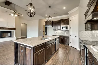 3100 Main Street, Granbury, TX 76049 - Photo 1