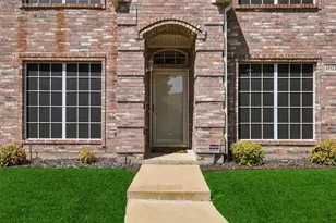 1021 Dartmouth Dr, Lewisville, TX 75067 - Photo 2