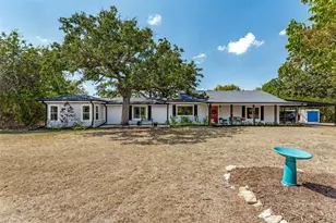 220 Ash Creek Dr W, Sanctuary, TX 76020 - Photo 2