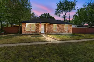 900 N Grand Ave, Waxahachie, TX 75165 - Photo 2