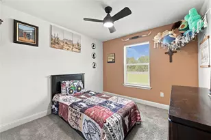900 N Grand Ave, Waxahachie, TX 75165 - Photo 14