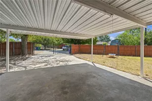 900 N Grand Ave, Waxahachie, TX 75165 - Photo 22