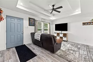 900 N Grand Ave, Waxahachie, TX 75165 - Photo 4