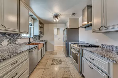 2400 W Lavender Lane, Arlington, TX 76013 - Photo 8