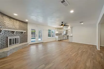 2400 W Lavender Lane, Arlington, TX 76013 - Photo 10