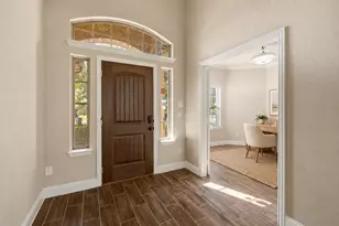 618 Redwood Dr, Greenville, TX 75402 - Photo 2