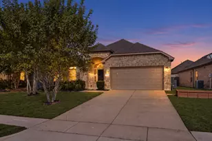 618 Redwood Dr, Greenville, TX 75402 - Photo 1
