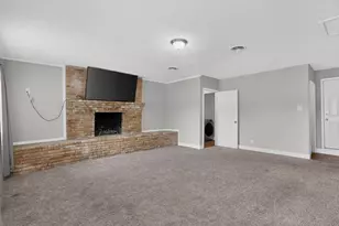 2402 Loyce Dr, Mesquite, TX 75149 - Photo 10