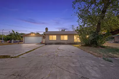 2402 Loyce Drive, Mesquite, TX 75149 - Photo 4