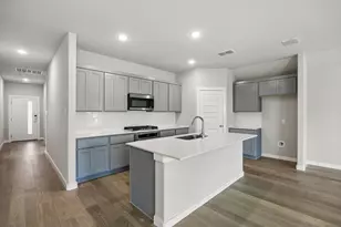10625 Blakely Crk Rd, Fort Worth, TX 76126 - Photo 6