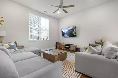 621 N Tyler Street #202, Dallas, TX 75208 - Photo 12
