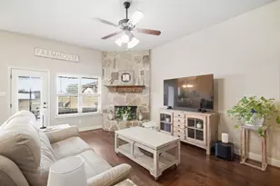 210 Timber Vly Ct, Weatherford, TX 76085 - Photo 20
