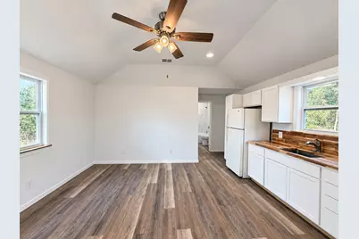 818 S Austin, Bremond, TX 76629 - Photo 4