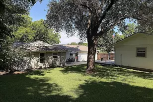 721 Hurstview Dr, Hurst, TX 76053 - Photo 16