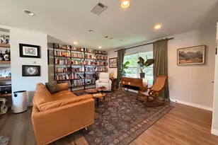 721 Hurstview Dr, Hurst, TX 76053 - Photo 4