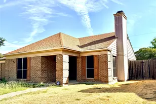923 Binbrook Dr, Mesquite, TX 75149 - Photo 1