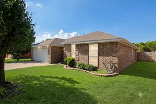 3315 Salmon St, Sachse, TX 75048 - Photo 2