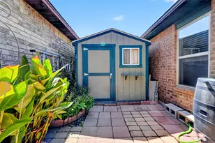 240 Dewey Ct, Irving, TX 75060 - Photo 24