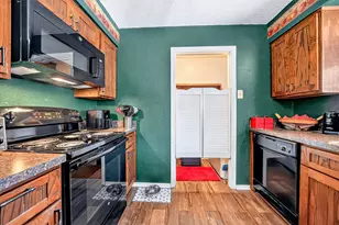 240 Dewey Ct, Irving, TX 75060 - Photo 20