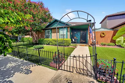 240 Dewey Court, Irving, TX 75060 - Photo 2