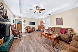 240 Dewey Ct, Irving, TX 75060 - Photo 6