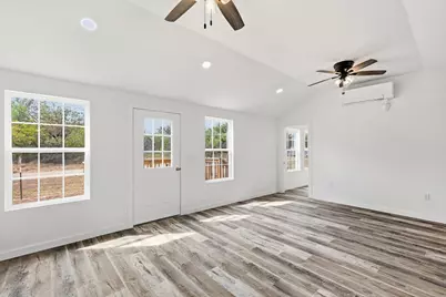 219 Cumberland Trail, Runaway Bay, TX 76458 - Photo 16